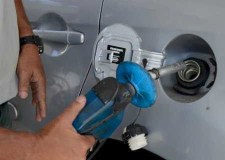 Petrobras reajusta em 7,12% preço da gasolina para distribuidoras