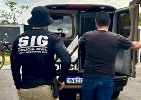 Homem é preso ao colocar fogo na esposa em aldeia de Caarapó