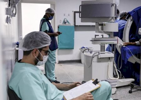 Ebserh abre inscrições para médicos com salários de até R$ 19,1 mil