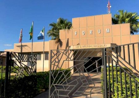 Homem é condenado a 18 anos e 8 meses por homicídio qualificado cometido há mais de 10 anos em Caarapó