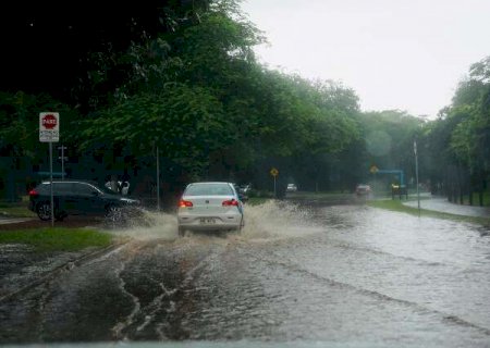 Inmet emite alerta de chuvas intensas para 60 munic&iacute;pios de MS