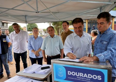Prefeitura inicia recapeamento de 3 quilômetros nas ruas Clóvis Cerzósimo de Souza e Iguassu