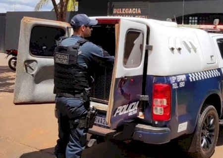 Homem é detido pela Polícia Militar acusado de violência doméstica em Angélica