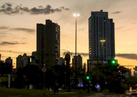 Fim de semana ter&aacute; sol, calor e chance de chuva isolada em MS