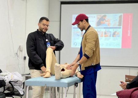 Hospital Regional de Ponta Porã promove qualificação gratuita para cuidadores de idosos