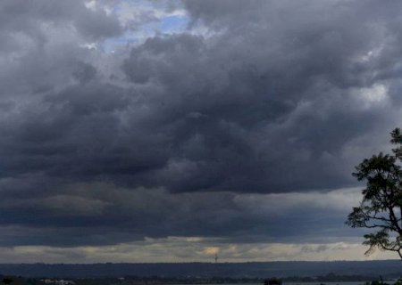 Frente fria avança e coloca MS em alerta para temporais, ventos fortes e granizo