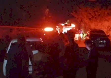Menino de 6 anos &eacute; encontrado morto ap&oacute;s inc&ecirc;ndio atingir casa