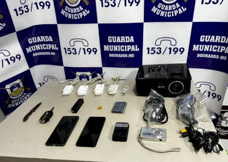 Guarda Municipal recupera celulares furtados da Central do Cidadão e prende dois suspeitos